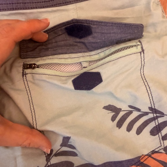 Rvca Mens Palm Split Trunk
| Desertcart Seychelles - Picture 8 of 9